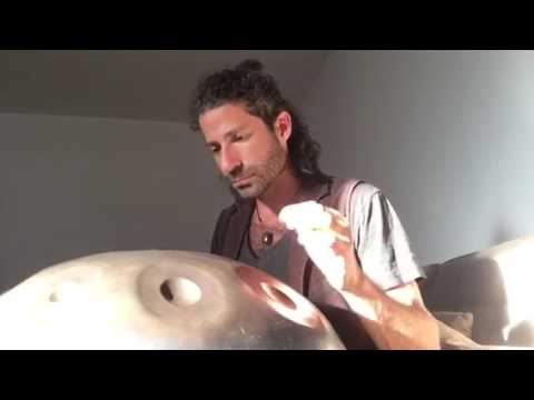 Testing some chord progressions on Yishama Pantam