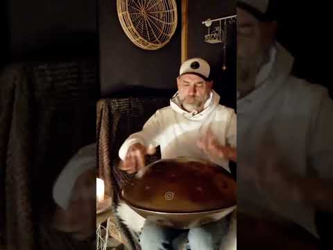 Eine kleine Melodie zur Abendstunde. Gespielt auf der E Amara 20 handpan #handpan #hangdrum #love