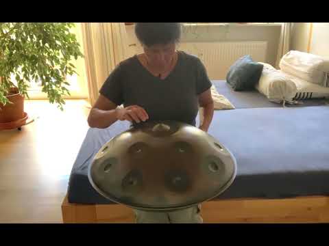 Una Mattina on Handpan F Voyager Leaf Sound Sculpture