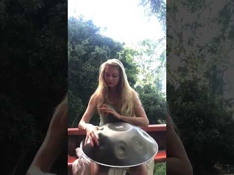Feel the Vibe ❤️ #handpan #soulful #music #mesmerizing #artist #vibe #viral