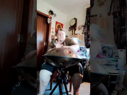 Der Sultan schwingt das Tanzbein  -  oriental handpan dance