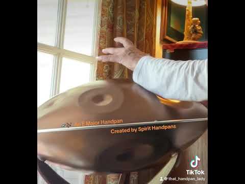 πΈπΆ π Loving my E Major Handpan, beautifully crafted by Rebecca Paige @spirithandpans ππΆπΈ