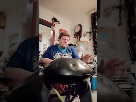my lovely Nimo Handpan in E Equinox
