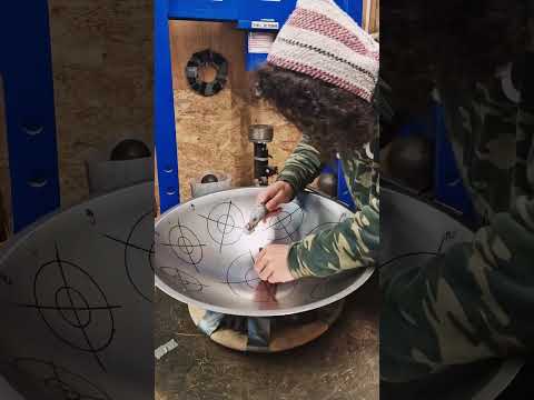 Pressing dimples on a handpan B2 Celtic | Handpan Maker | Learning to build my own handpans