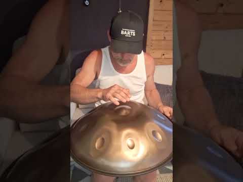 a liitle smooth handpan melody called "tender" played on a h2 Amara 15. hope you like it. #handpan
