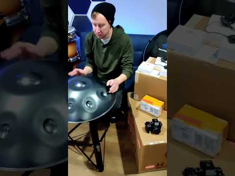 Today I am unboxing the legendary Pantam Stand from Aviot!