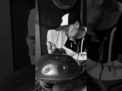 für die Liebe und die Hoffnung, gegen die Schatten. handpan E Amara 20.  #handpan #music