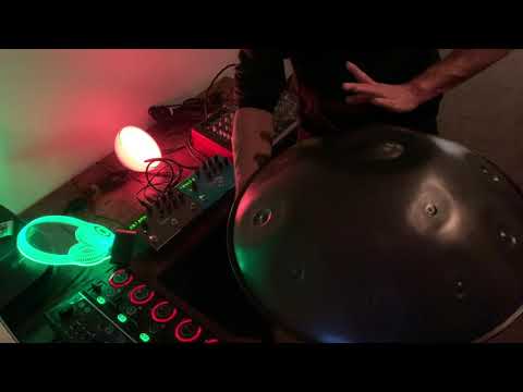 Thiago Gaia - D Minor Kurd Handpan - Mount Fuji