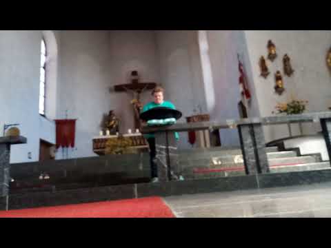 Handpan Session in der Pfarrkirche von Oberthulba mit voodoopan celtic minor 432 hz