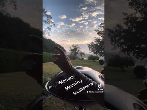 🛸🎶🌞🌴☕️🍩🎶🛸 Me and my A2 Avebury wish you a Good Morning!!!  🛸🎶🌞🌴