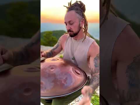 Happy Sunday ☺️#handpan #soulful #music #artist #divine #mesmerizing #divinemusic