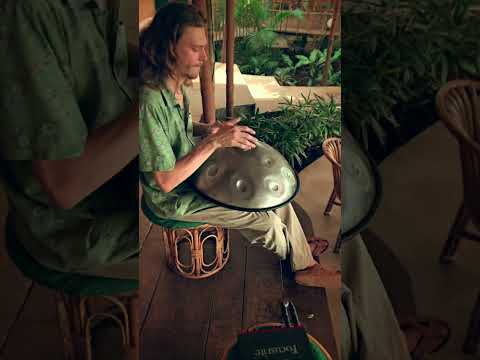 Fropan Handpan - Valeriy Playing
