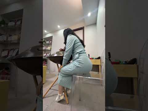 Beautiful handpan singing the ding