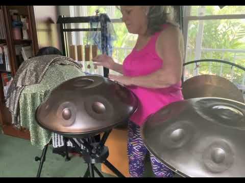 @thathandpanlady4510 …😄🛸🎶 IT’S A NEW HANDPAN!! First practice .. figuring out top notes! 🎶🛸