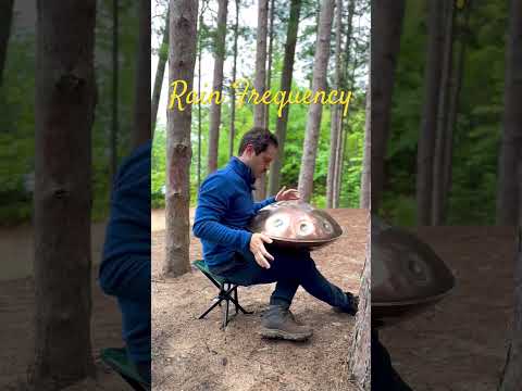 Playing handpan in the rain #handpan #relaxingmusic #handpanmusic #musicinnature #ambientmeditation