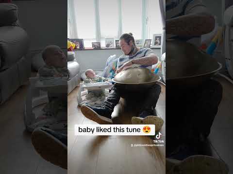 baby liked this tune 😍#baby #music #handpan #dance #handpanmusic #viral #viralvideo #fyp