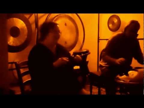 Sylvia Eberling & Rainer Rabus: vocals meets handpan(caisa)