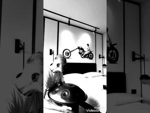 Gianluca Pistoia _Rain in Bangalore_ 🎧HANDPAN Eb3 La Sirena 16 (Chirp Handpan Bangalore_India)