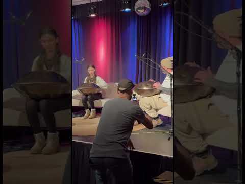 Amasing Father / Doughter Moment 🥰🫶🏻🙏🏻 First time on a Stage 🤯 #handpanmusic #handpan
