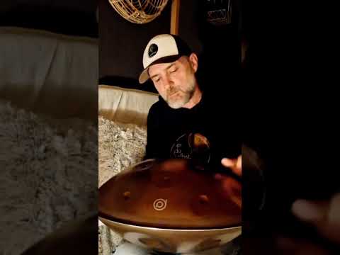 Sonntagabend. Liebe Grüsse aus der "handpanhütte" Handpan E Amara 20  #handpan #eamara20