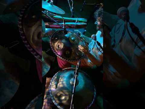 Hijos del Agua #Handpan Trío and #psychedelic #lightshow #handpanmusic #handpanworld #festival