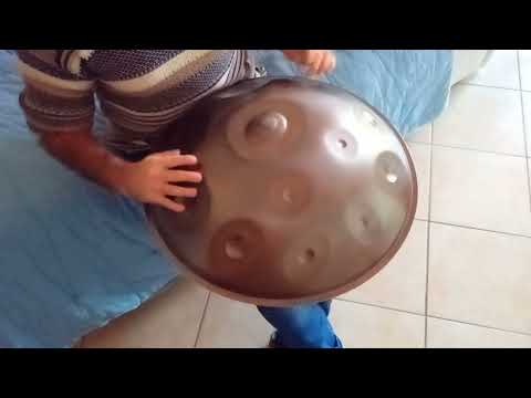 Crossed scale, from down to up. F low Pygmy Meraki handpan