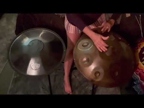 An evening practice session with That Handpan Lady 🤗🛸🎶
