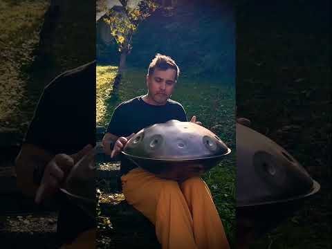 Can you guess the Scale ? Little Tip: it’s my all time favorite 🤩#handpanmusic #handpan