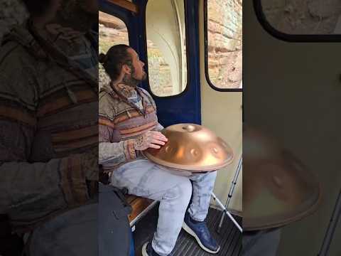 Handpan in cliff rail cart
