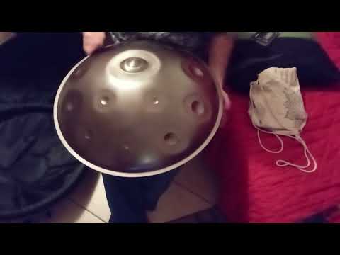 Bossanova groove with a bit of drum'n bass on F low Pygmy Meraki handpan