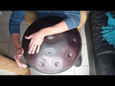 Handpan Week 43 - trying to get the best out of a shitty handpan 😆 (E Romanian Hijaz 15)