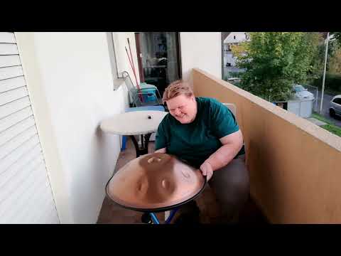 mit der Handpan über den Wolken schweben