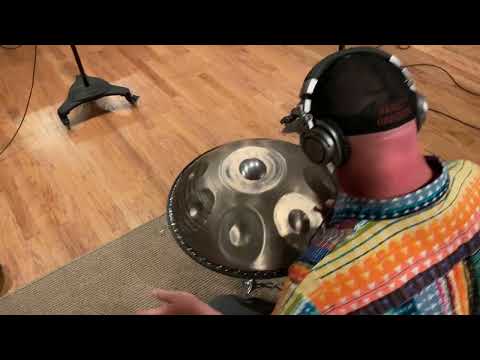 Handpan Original in Studio
