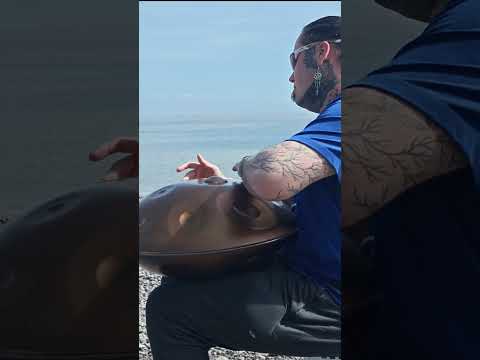 wish I was back at the sea playing the handpan #handpan #handpanmusic #fyp #sea #relaxing
