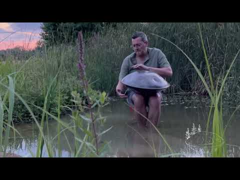 RavPan Handpan F Pygmy - Auf dem Wasser