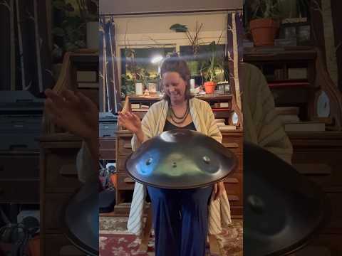 We will, apparently, “rock” you. #handpan #handpanmusic #experiment #music #wewillrockyou