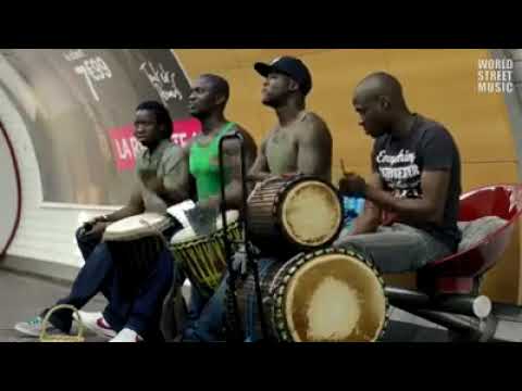 Percussions africaines dans le métro parisien 🔴 djoliba music store