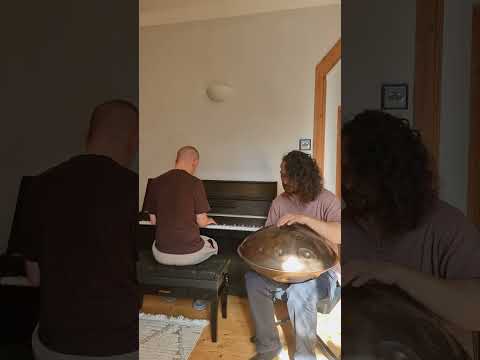 Wait until the end, you won't regret it... Handpan and Piano improvisation!