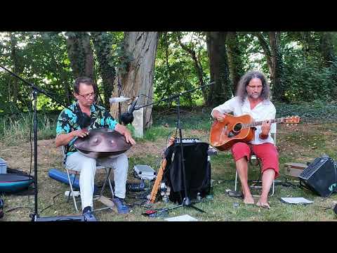 FLOWFLIGHT by Michael "Mikes" Lücker and Tobias Bülow, guitar & handpan