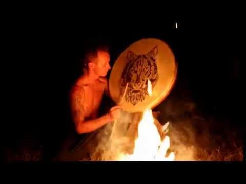 Native American shaman Drum - WOOLF -  60 cm