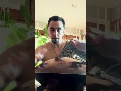 ☀️These melodies are HOT 🥵 (full vid linked) #handpanmeditation #percussion #handpanmusic
