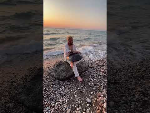 #handpan #handpanmusic #pantam #hangdrum #sunsetvibes  #soundhealing #worldmusic #relaxingmusic