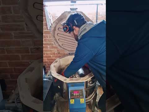 Cooking a handpan | Handpan Maker | Annealing a handpan