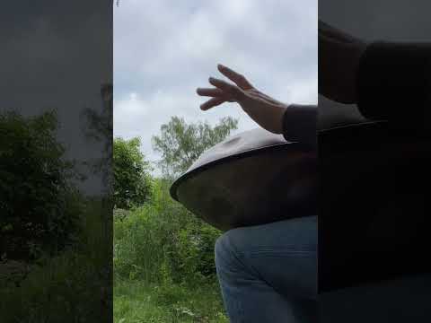 Meditative Handpan ( A2 Dorian ) - Behind gray sky (use 🎧)