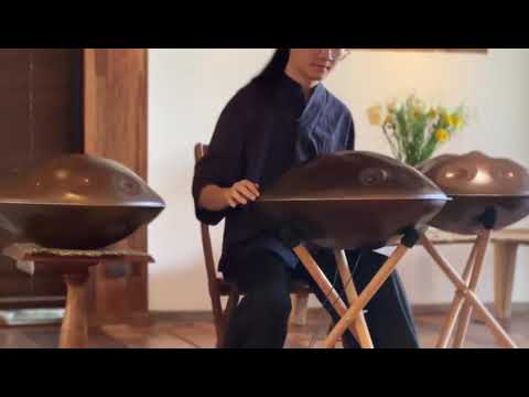 the "open-reel" style Muling HMP-2 handpan pickup was used to record a live handpan performance.