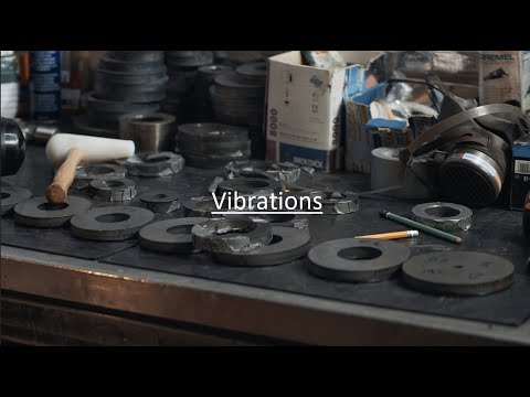 VIBRATIONS | Le sculpteur d'acier / The steel sculptor