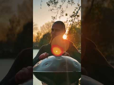 Finally some SUNSHINE 🌅 in London 🍁 #handpan #music #meditation
