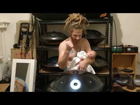 Handpan faffing to put baby Aela to sleep