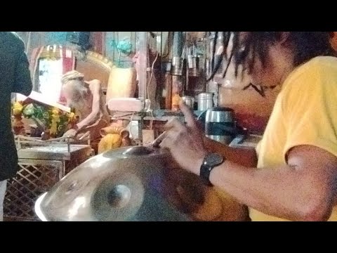 @siyarambaba listening to @ally_babaa Handpan music@madhyapradesh सियाराम बाबा k saath कचमत्कार