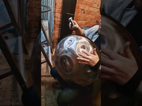 Tuning a D Celtic handpan | Handpan Maker | Fine tuning a handpan
